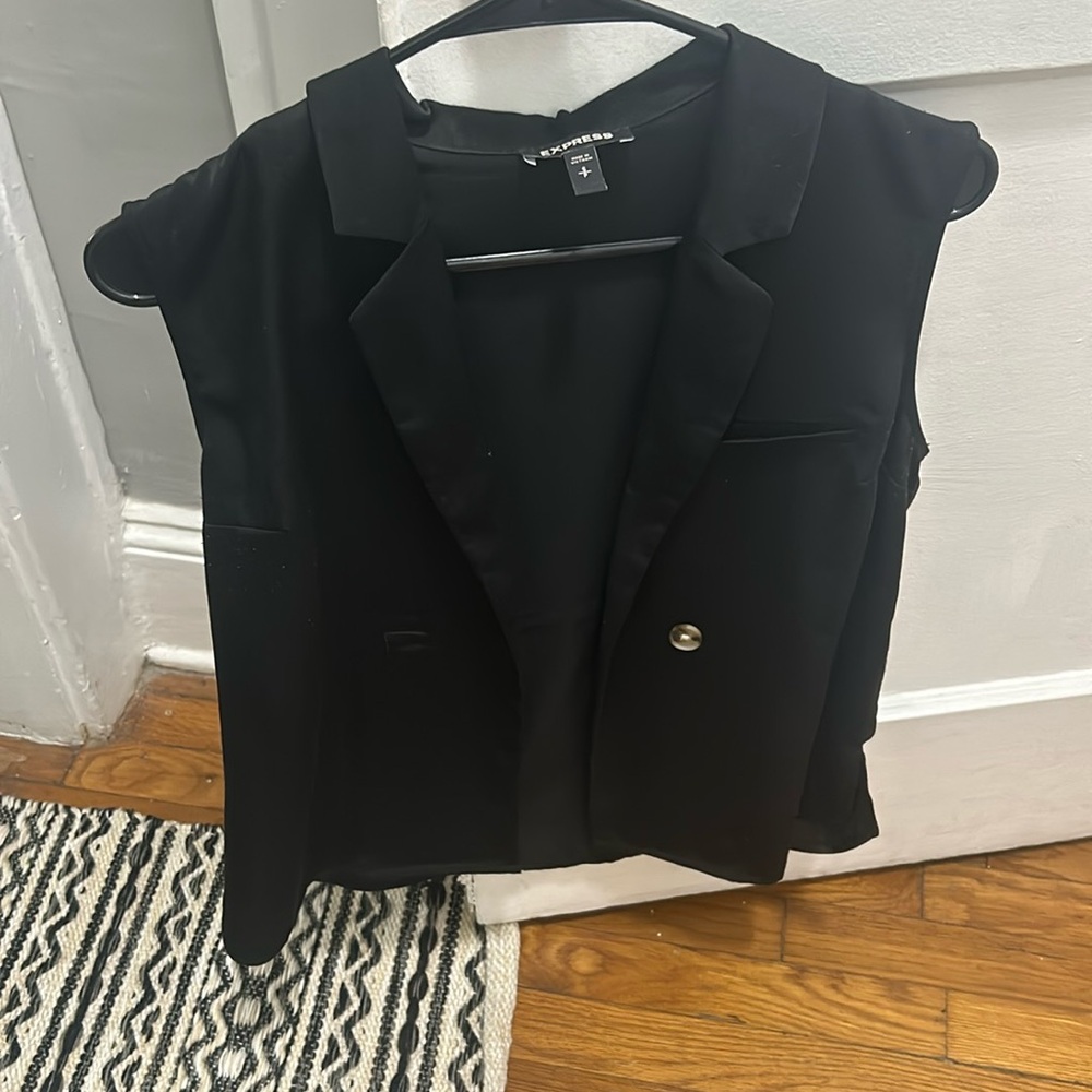 Express vest